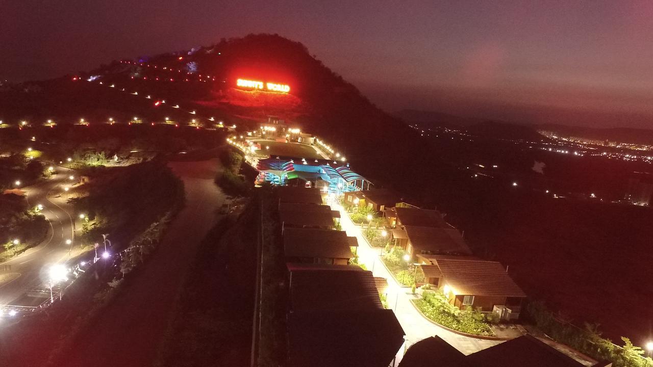 Sunnys World Hotel Pune Ngoại thất bức ảnh